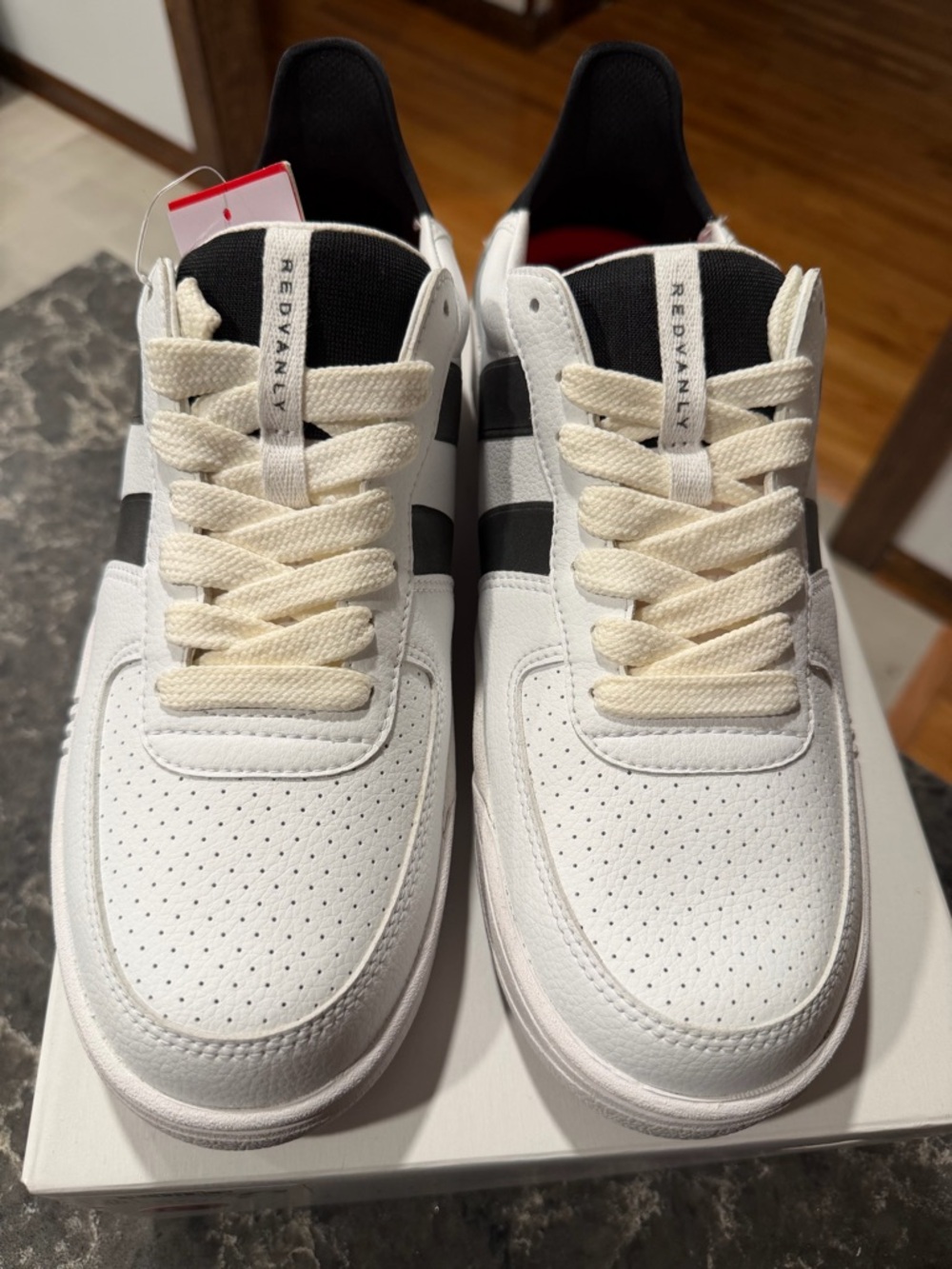 New REDVANLY Contender Spikeless Golf Shoe (Bright White/Tuxedo) - Picture 3 of 7